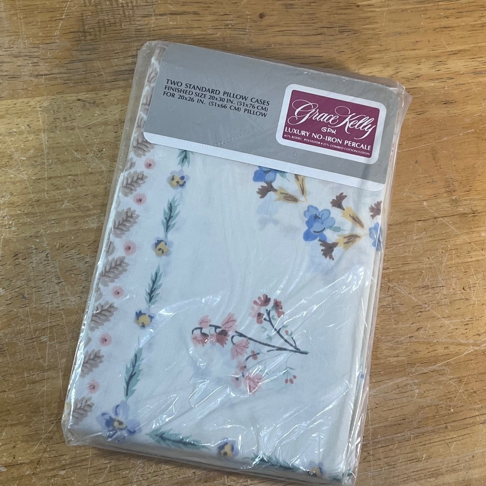 Vtg Grace Kelly by Springs Floral Pillowcase Set 2 Standard No-Iron Percale USA